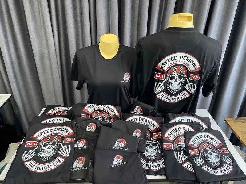 ผลงานสกรีนเสื้อ DTF Speed Demon (เสื้อทีม/องค์กร)